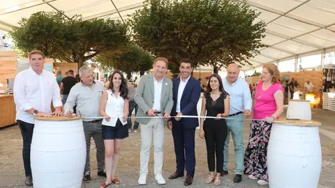 Luis López remarca a importancia da tradición vitivinícola nas Neves e a singularidade dos tintos da subzona do Condado na XIX Festa do Tinto Rías Baixas.