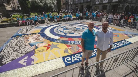 Xosé Merelles destaca el aporte turístico a las fiestas del Apóstolo de la alfombra floral instalada en la Praza da Inmaculada