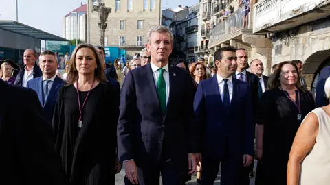 En el evento estuvo presente el presidente de la Xunta, Alfonso Rueda, acompañado por otros miembros del Gobierno gallego y el presidente de la Diputación, Luis López.