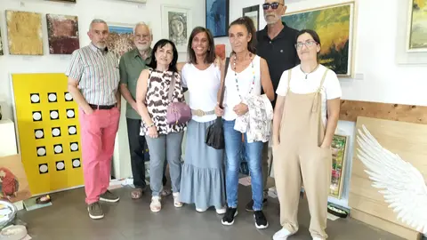 (De izquierda a derecha), Gerardo Goberna, Fernando Cobo, Pilar Gova, Carolina Avendaño , Chity Bao, Landin y Uma