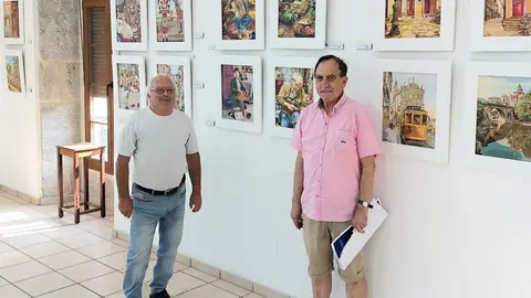 Caino y Carlos Padín, dos estilos y dos visiones que se encuentran. Los artistas, juntos en la exposición "Dos miradas al Arte", celebran la pintura en el Liceo Marítimo de Baiona.