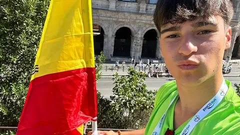 Javier Mallo, estudiante del colegio Carmelitas Vedrunas, compartió su alegría y gratitud tras vivir un momento de profunda paz y unidad en el encuentro del Jubileo de la Juventud en Tor Vergata, junto al papa León XIV.