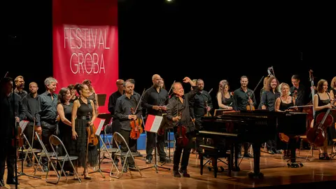 Brillantes intérpretes dan vida a la música en el Festival Groba, ofreciendo noches inolvidables en Ponteareas.
