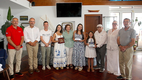 Organización de primer nivel para un evento emblemático. El equipo del Real Club Náutico Portosín, junto a patrocinadores e instituciones, asegura el éxito del XI Trofeo Pitusa Sabín – XXXVII Regata Mar de Finisterre.