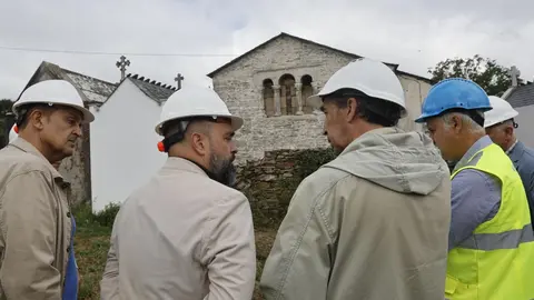 El director general de Patrimonio Cultural visitó el templo en el que los estudios previos dirigidos a planificar la restauración dieron lugar a este descubrimiento.