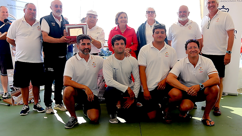 La tripulación del Mirfak, de la Armada Española, se alza con la victoria en el Trofeo Pitusa Sabín – Regata Mar de Finisterre.