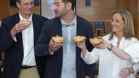 Luisa Sánchez pon en valor os produtos do mar na presentación da Festa do Marisco de Vigo.