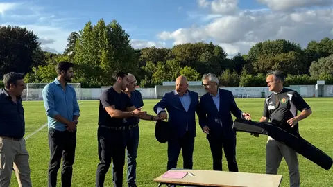 Em uma parceria que promete revolucionar o desporto local, a Câmara Municipal de Viana do Castelo e a Associação de Futebol de Viana celebram o protocolo de entrega das câmaras VEO.
