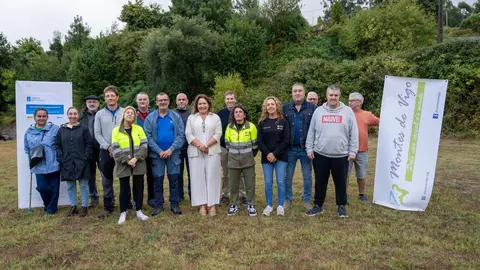 La delegada de la Xunta en Vigo visitó el taller forestal financiado por el Gobierno gallego con más de 205.000 euros.