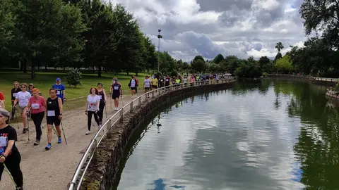 Competidores de marcha nórdica se preparan para el Campeonato y Copa Xunta de Galicia en el pintoresco parque de A Canuda en Salvaterra de Miño. ARCHIVO.