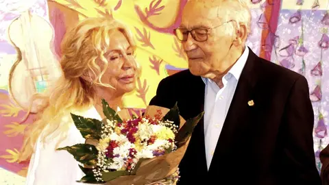 Carmen Touza con el proveedor de la Santa Casa de la Misericordia de Braga.