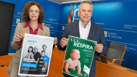 El conselleiro de Sanidade, Antonio Gómez Caamaño, junto con la directora general de Salud Pública, Carmen Durán, presentó en rueda de prensa las novedades de la campaña.