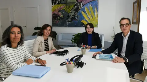 La conselleira de Economía e Industria, María Jesús Lorenzana, también repasó las actuaciones incluidas en el marco del Plan Director, a lo que la Xunta ha previsto destinar más de 230 millones de euros hasta el año 2027