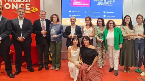 Un momento para la historia. Felicitamos a todos los premiados de esta edición por su trabajo, talento y dedicación. Son la prueba de que la perseverancia rinde frutos. ¡Celebramos su éxito!