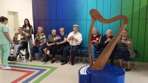 A alegria de aprender e conviver! Nossos participantes do CLDS 5G desfrutando de um dia especial, cheio de ciência, cultura e muita energia nas Oficinas de Criatividade Himalaya.