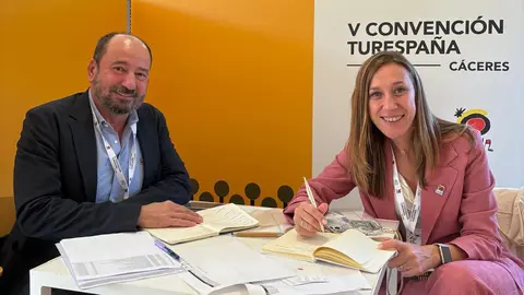Xosé Merelles trasladoulles aos consejeros de turismo das oficinas de Turespaña a importancia da difusión da candidatura da Ribeira Sacra como Patrimonio Mundial da Unesco.