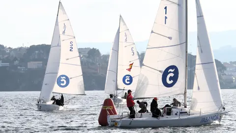 La ría coruñesa tiene unas condiciones excepcionales para las regatas a match. MOEBIUS.