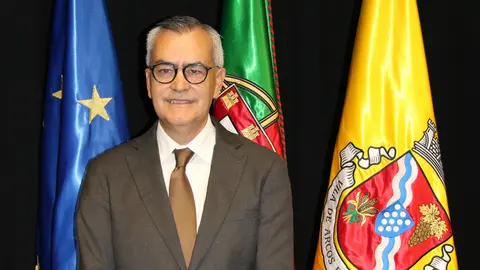 Olegário Gonçalves.