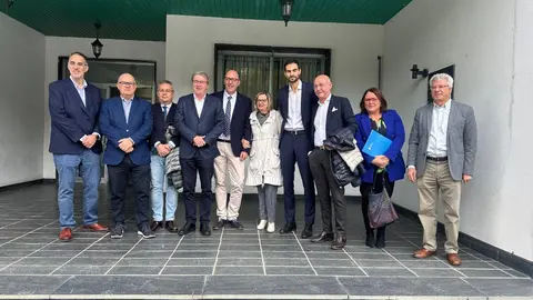 El director de Planificación Energética y Minas, Pablo Fernández Vila, acompañado del delegado territorial, Manuel Pardo, asistió a la Jornada sobre seguridad y salud en el sector de la loseta celebrada en Carballeda de Valdeorra