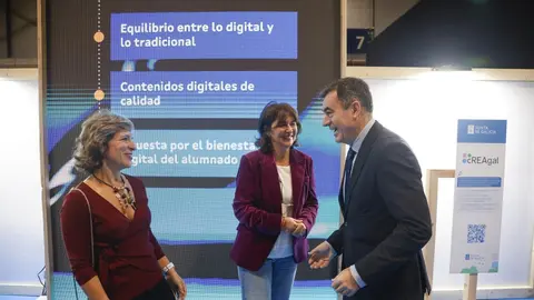 El conselleiro de Educación, Román Rodríguez, durante la presentación del modelo gallego de educación digital en el SIMO de Madrid.