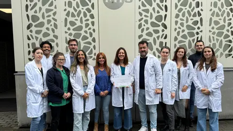O equipo NefroCHUS do Instituto de Investigación Sanitaria de Santiago, liderado polo Dr. Miguel García González e coa investigadora Noa Carrera Cachaza, traballa en novas estratexias de diagnóstico e tratamento das enfermidades renais hereditarias.