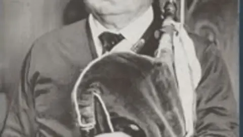 O gaiteiro Ricardo Portela (Viascón, 1920 - Pontevedra, 1992).