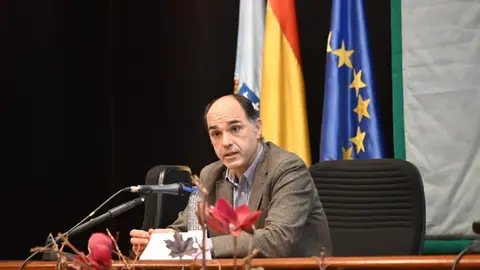 El director de la Agencia Gallega de la Industria Forestal (Genera), Alfredo Fernández Ríos, clausuró hoy la jornada sobre Historia y proceso de rehabilitación de la Finca de Lourizán, celebrada en la Escuela de Ingeniería Forestal de Pontevedra