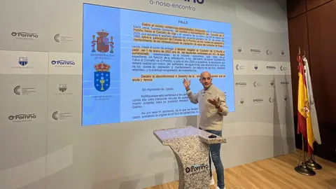 El alcalde de O Porriño revisa la sentencia que anula la actualización de los costes del agua aprobada por el Concello de Vigo.
