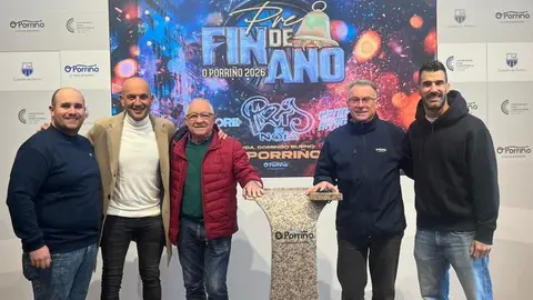 Presentaci&oacute;n do programa do Pre-fin de Ano do Porri&ntilde;o 2025&ndash;2026, cunha ampla representaci&oacute;n municipal e dos axentes implicados nunha xornada festiva que converter&aacute; a vila nun punto de encontro para celebrar, de maneira anticipada, a chegada do novo ano.