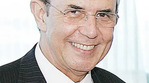 Emilio P&eacute;rez Touri&ntilde;o, ex presidente de la Xunta de Galicia, ser&aacute; el encargado de abrir la programaci&oacute;n de 2026 del ciclo &ldquo;Compostela 2023-2027. Presente y futuro&rdquo; con una mesa de debate sobre econom&iacute;a y sociedad.