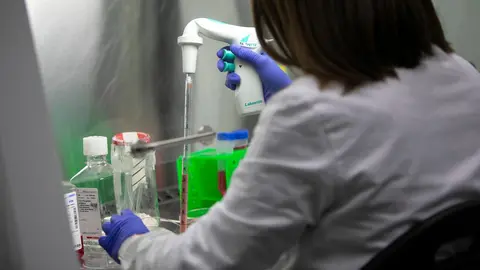 Laboratorio universitario gallego: la nueva convocatoria financia grupos de investigaci&oacute;n hasta 2030.