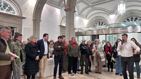 Jorge Cubela, deputado de Cultura, durante a apertura da mostra itinerante sobre a pandeireta galega no Pazo provincial.