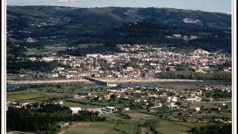 Imagen panor&aacute;mica de Ponte de Lima, ejemplo del patrimonio visual que preserva y difunde la plataforma colaborativa de memoria local.