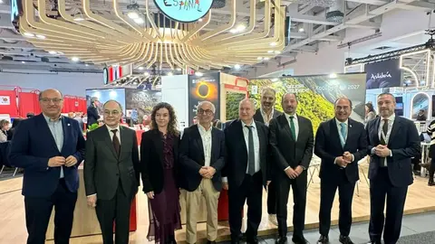 Xos&eacute; Merelles, junto a representantes institucionales y del sector tur&iacute;stico, durante la inauguraci&oacute;n de la ITB Berl&iacute;n, en el espacio de Turespa&ntilde;a donde Galicia promociona su oferta tur&iacute;stica.