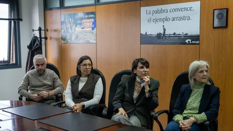 La conselleira de Econom&iacute;a e Industria, Mar&iacute;a Jes&uacute;s Lorenzana, durante su visita a las instalaciones de Maier Ferroplast en O Porri&ntilde;o, donde se formaliz&oacute; el acuerdo para impulsar el cooperativismo en Galicia.