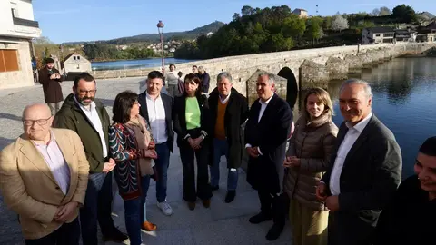 La conselleira de Vivenda e Planificaci&oacute;n de Infraestruturas, Mar&iacute;a M. Allegue, junto al delegado territorial de la Xunta en Pontevedra, Agust&iacute;n Reguera, y la directora de la AXI, Mar&iacute;a Deza, visit&oacute; hoy la actuaci&oacute;n