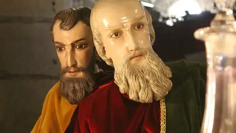 Detalle del paso de la Santa Cena, obra de Ignacio Cervi&ntilde;o, durante su instalaci&oacute;n en el templo, donde permanecer&aacute; expuesto junto al resto de la imaginer&iacute;a hasta el inicio de las procesiones.