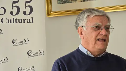 Grato Amor, directivo de Amigos de los Pazos, durante la entrevista con Diario Luso-Galaico. R. LEDO.