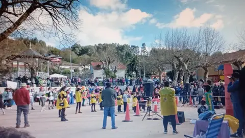 Celebraci&oacute;n del Carnaval en Maceira, una de las citas festivas m&aacute;s participativas de la parroquia.