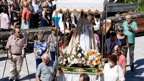 Tradicional procesi&oacute;n da Virxe do Libramento polas r&uacute;as da Lamosa, unha das romar&iacute;as con maior devoci&oacute;n popular da comarca do Condado-Paradanta.