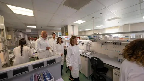 La conselleira de Medio Ambiente e Cambio Clim&aacute;tico, &Aacute;ngeles V&aacute;zquez, durante la visita a las instalaciones de Lonza Biologics en O Porri&ntilde;o, donde destac&oacute; la apuesta de la compa&ntilde;&iacute;a por la innovaci&oacute;n, la sostenibilidad y la econom&iacute;a circular.
