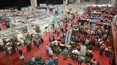 Miles de visitantes recorrieron durante cuatro d&iacute;as los pabellones de la 48&ordf; Feria Internacional Abanca Semana Verde de Galicia, que cerr&oacute; sus puertas con m&aacute;s de 108.000 asistentes y la mejor cifra de expositores de los &uacute;ltimos diecinueve a&ntilde;os.