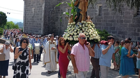 As festas da Virxe da Sa&uacute;de son unha das celebraci&oacute;ns m&aacute;is emblem&aacute;ticas e concorridas de Gul&aacute;ns, reunindo cada ano &aacute; veci&ntilde;anza e aos visitantes arredor da tradici&oacute;n, a devoci&oacute;n relixiosa e a convivencia popular.