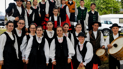 Grupo folcl&oacute;rico da parroquia de Padr&oacute;ns, un dos protagonistas da vida cultural e festiva de San Salvador.