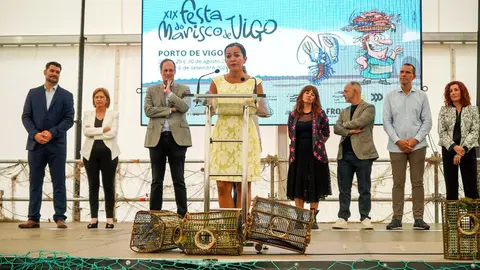 Marta Villaverde, conselleira do Mar, durante su intervenci&oacute;n en la inauguraci&oacute;n de la XIX Festa do Marisco de Vigo, celebrada en el puerto pesquero del Berb&eacute;s.