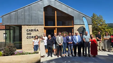 A nova Oficina de Turismo e a Casi&ntilde;a do Corpus abren as s&uacute;as portas no coraz&oacute;n hist&oacute;rico de Ponteareas, cun espazo dedicado a divulgar durante todo o ano a tradici&oacute;n alfombrista da vila.