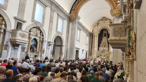 El santuario de Nossa Senhora da Peneda se llen&oacute; de fieles durante la eucarist&iacute;a en castellano presidida por el obispo de Tui-Vigo, Antonio Val&iacute;n, en una jornada especialmente dedicada a los peregrinos gallegos.