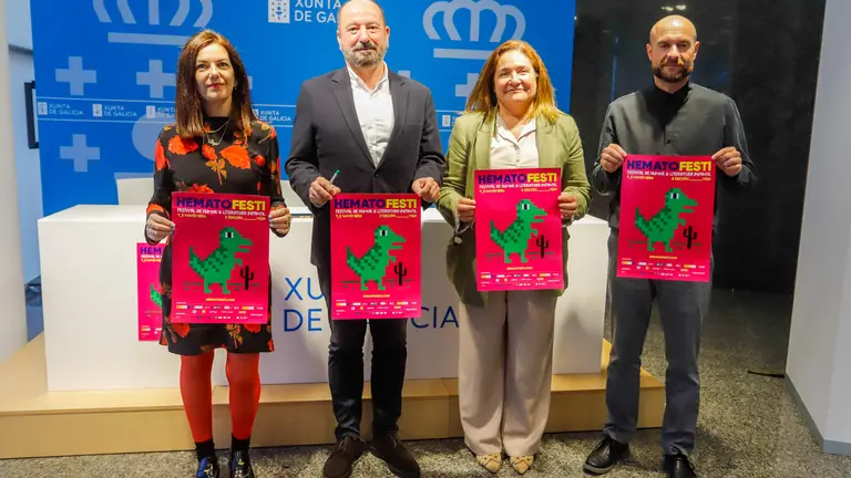 O director de Turismo de Galicia, Xosé Merelles, e a delegada da Xunta en Vigo, Ana Ortiz, acompañados polos organizadores do Hematofesti, Ledicia Costas e Alberto Vázquez, durante a presentación da segunda edición do festival de humor e literatura infantil en Vigo.