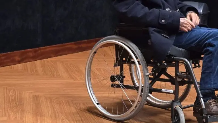 El alcalde de Nigr&aacute;n Juan Gonz&aacute;lez con su padre Antonio Gonz&aacute;lez Roade.