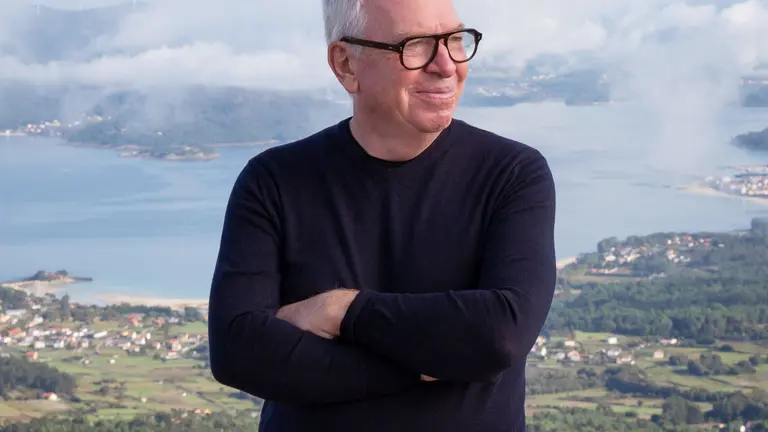 O arquitecto brit&aacute;nico David Chipperfield, Premio Pritzker 2023 e unha das grandes referencias internacionais da arquitectura contempor&aacute;nea, participar&aacute; na segunda edici&oacute;n de Proxectar, os d&iacute;as 5 e 6 de xu&ntilde;o en Nigr&aacute;n.